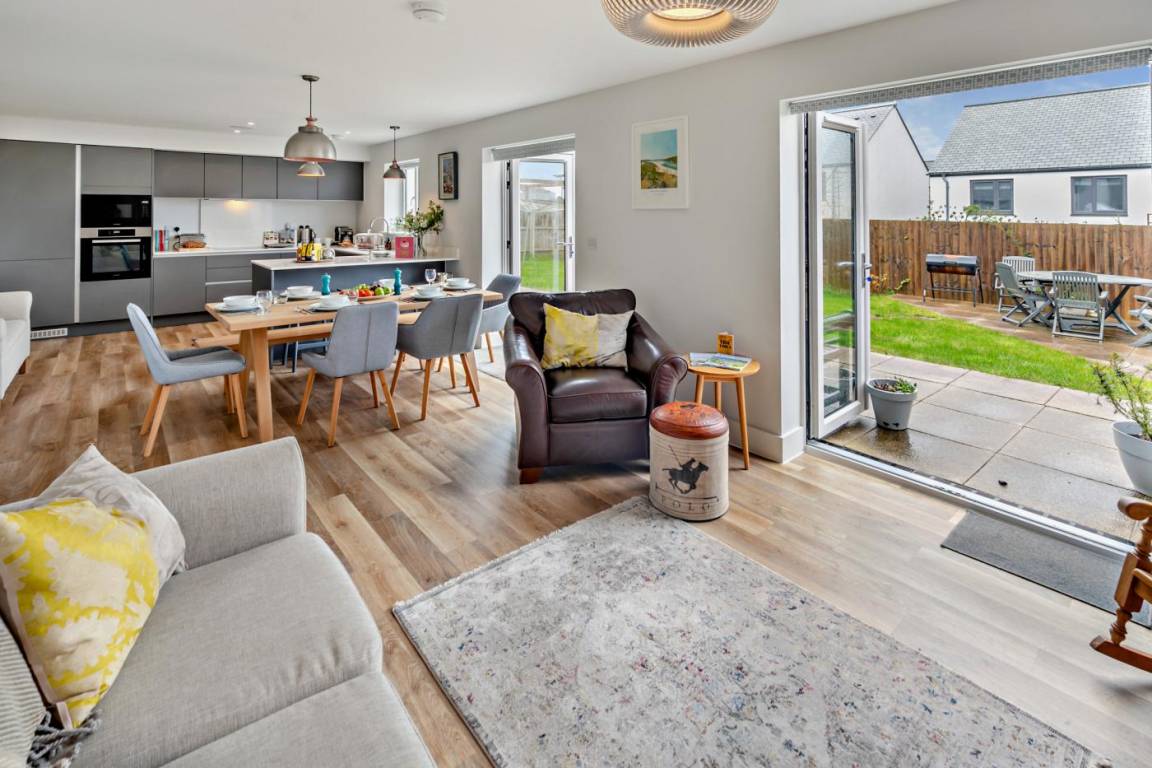 Cottage ∙ 4 Bedrooms ∙ 8 Guests - Newquay