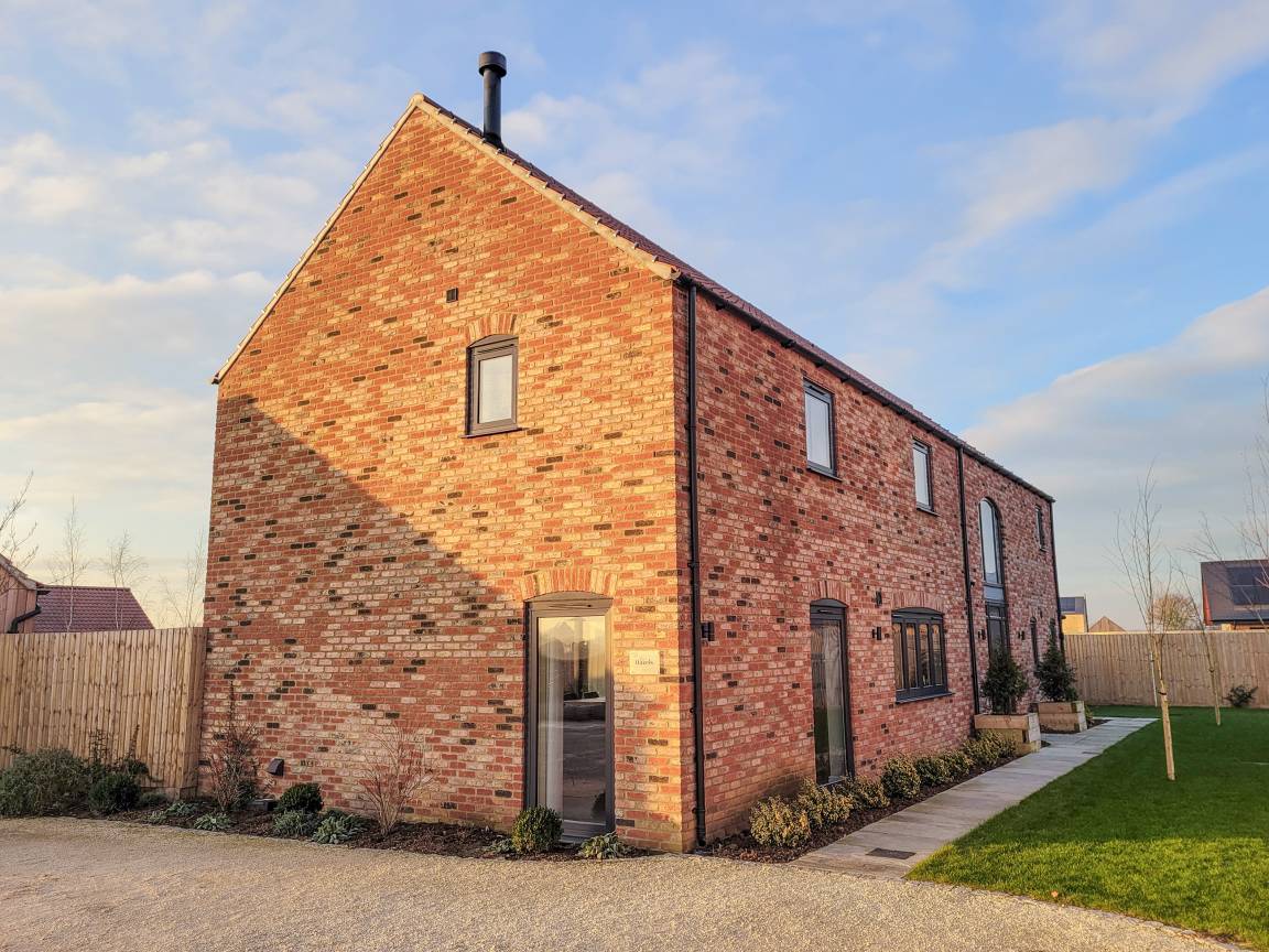 Cottage ∙ 4 Bedrooms ∙ 8 Guests - Lincoln