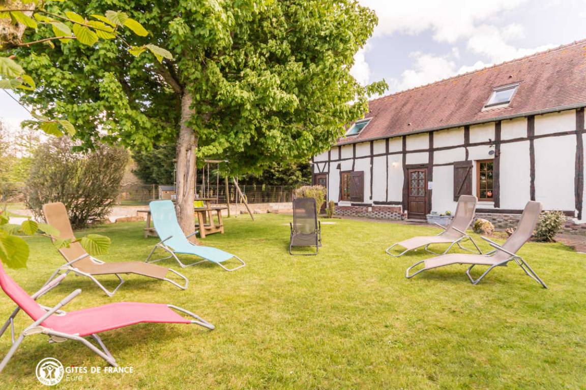 97 M² Gîte ∙ 3 Chambres ∙ 6 Personnes - Conches-en-Ouche