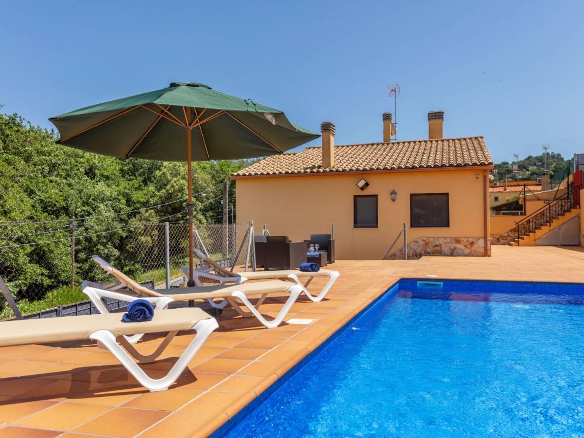 120 M² Casa ∙ 4 Habitaciones ∙ 6 Huéspedes - Blanes