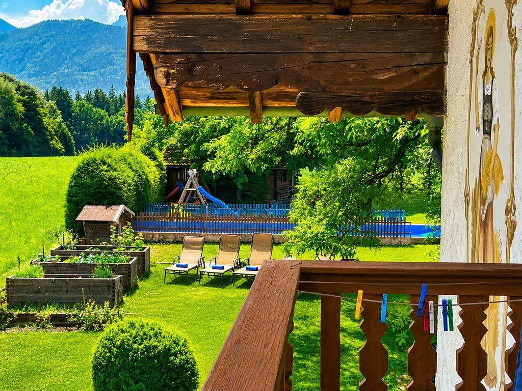 Ferienwohnung ∙ 2 Schlafzimmer ∙ 5 Gäste - Bernau am Chiemsee