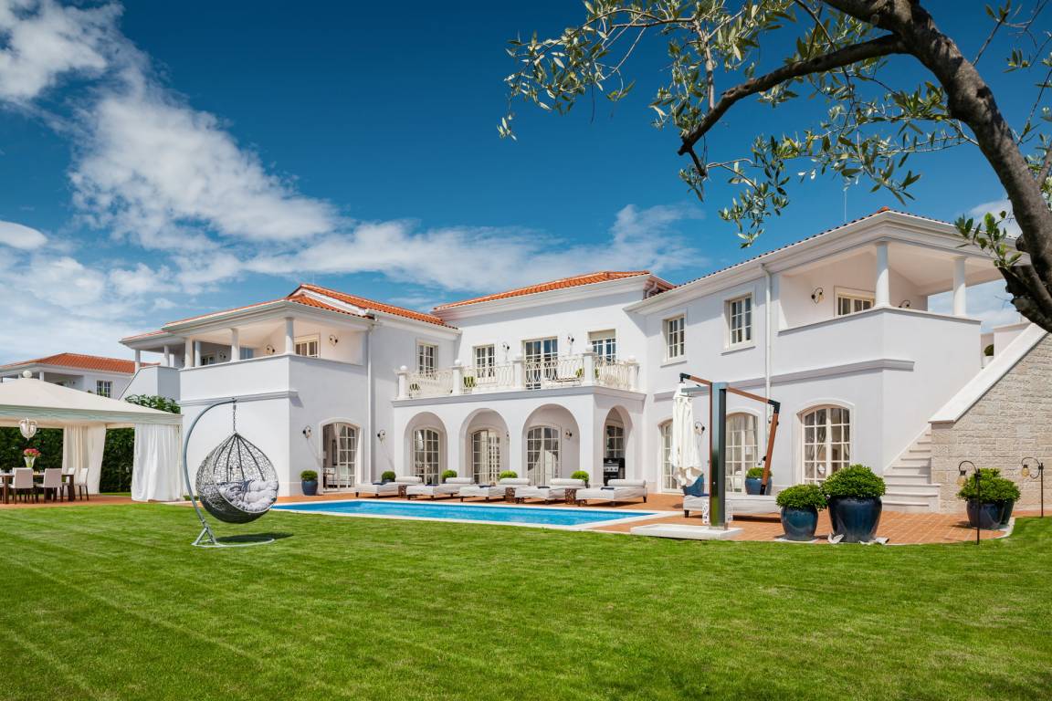 405 M² Villa ∙ 4 Bedrooms ∙ 8 Guests - Poreč
