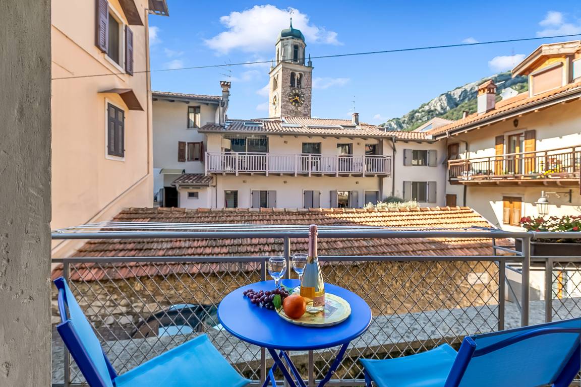 70 M² Appartamento Vacanza ∙ 2 Camere Da Letto ∙ 5 Ospiti - Nago-Torbole