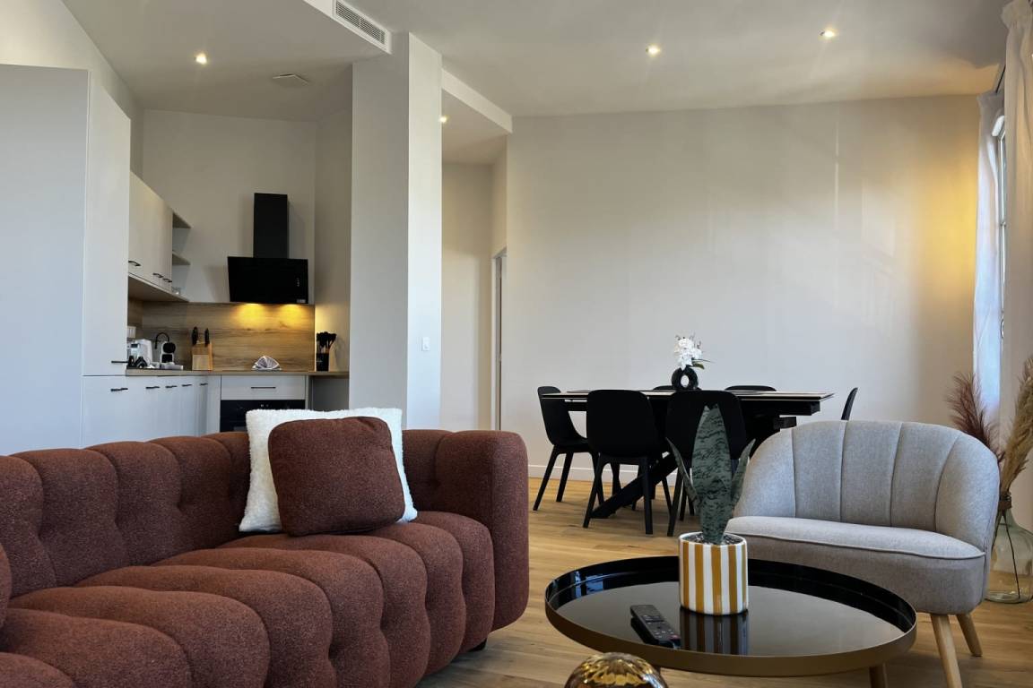 70 M² Apartment ∙ 3 Bedrooms ∙ 6 Guests - Bordeaux