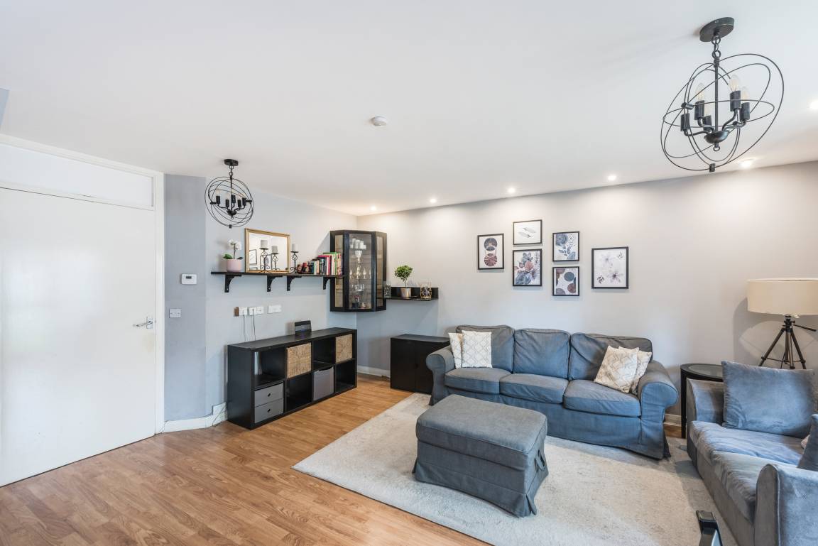 16 M² House ∙ 4 Bedrooms ∙ 7 Guests - London