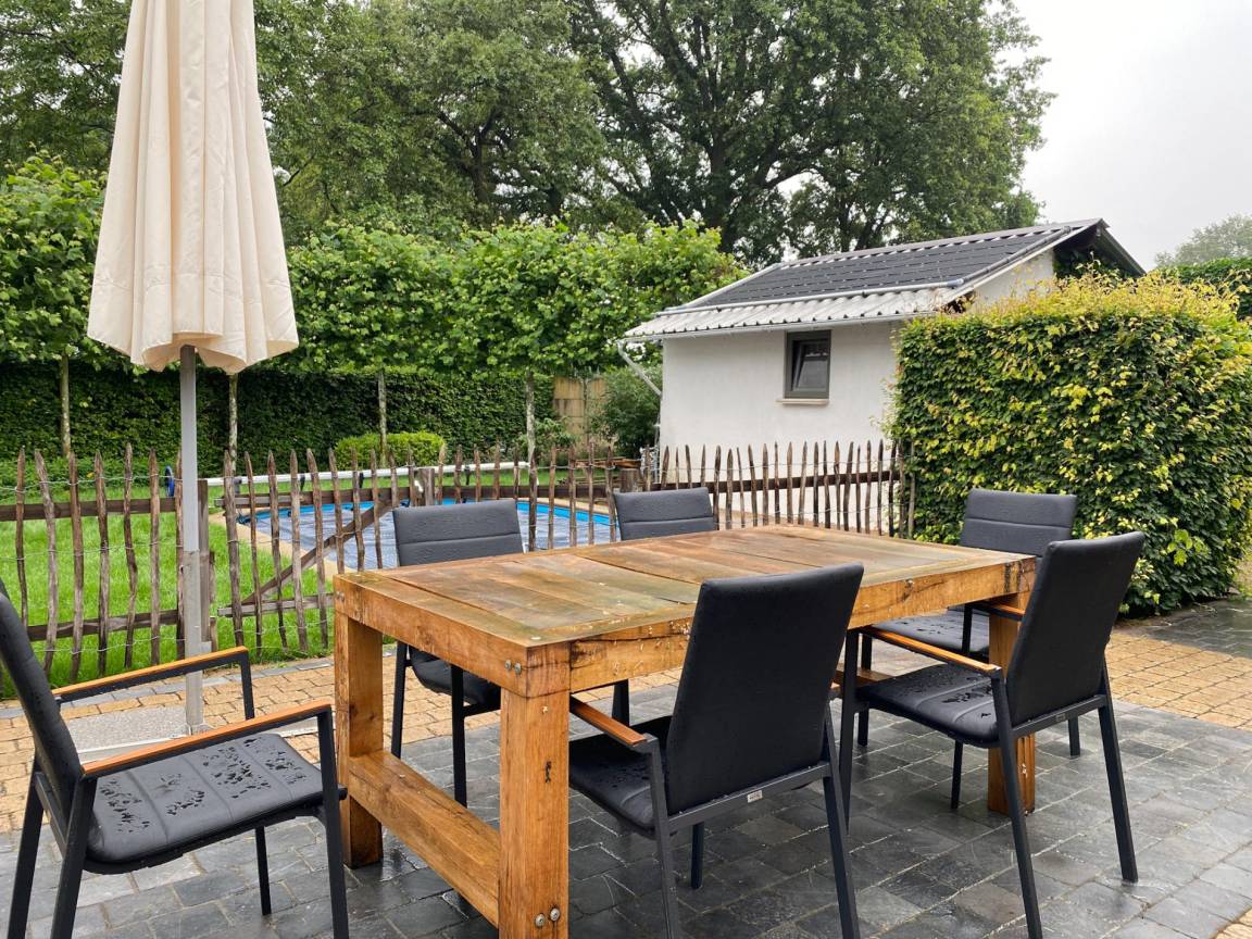 200 M² Villa ∙ 4 Chambres ∙ 8 Personnes - Genk