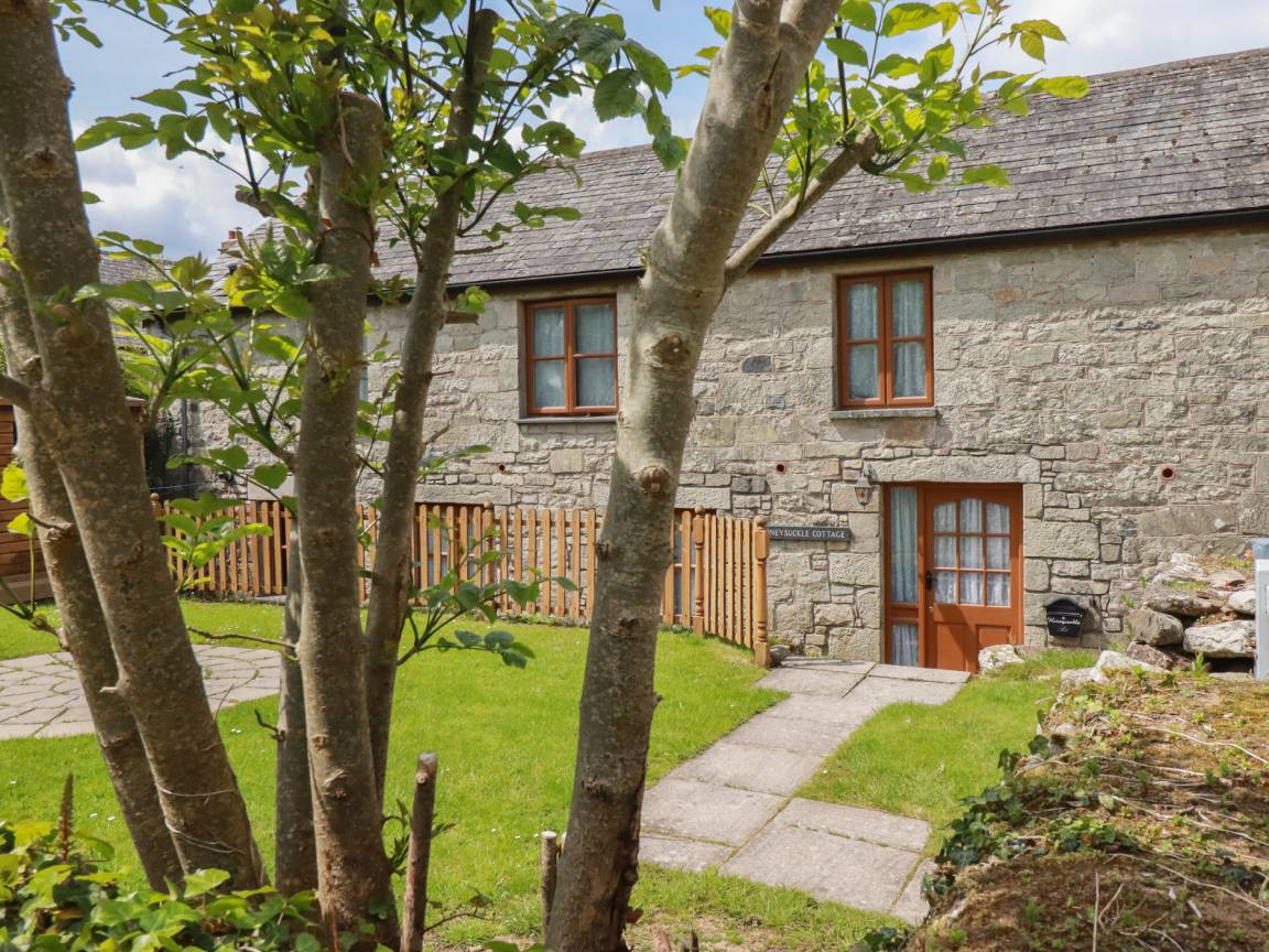 Cottage ∙ 4 Bedrooms ∙ 7 Guests - Mawgan Porth