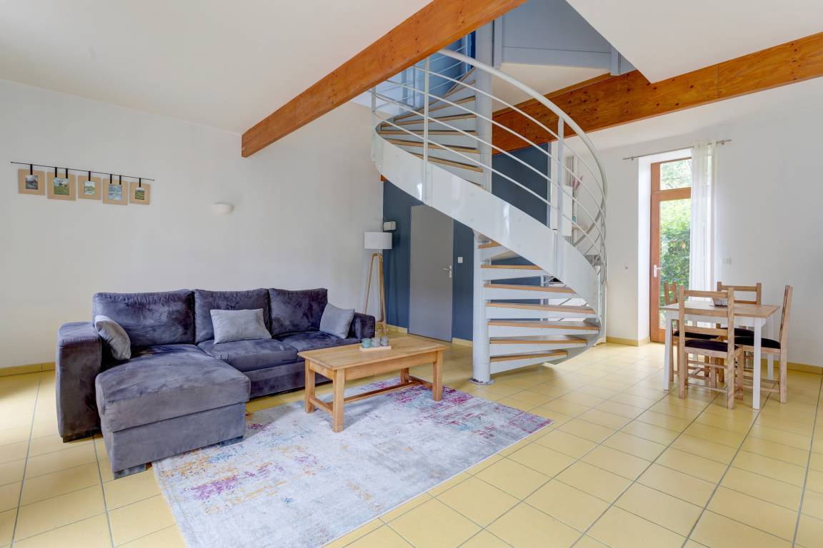 67 M² Huis ∙ 1 Slaapkamer ∙ 2 Gasten - Aisne
