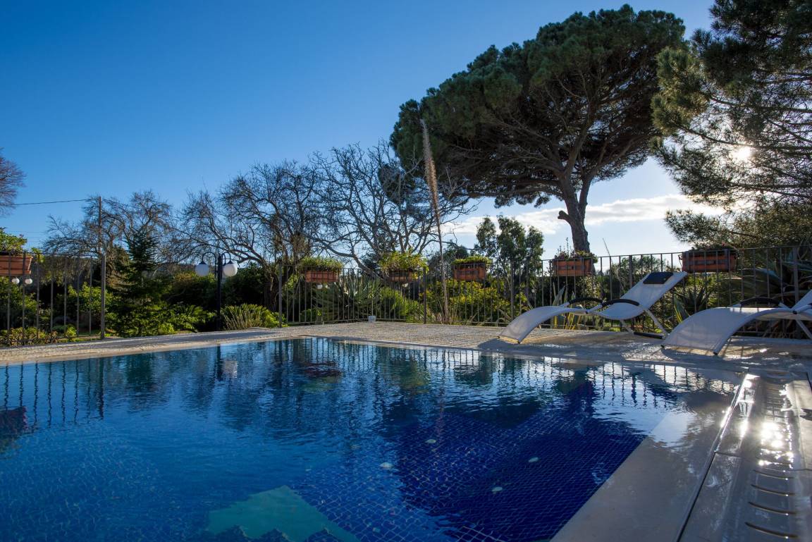 260 m&sup2; Villa 4 Schlafzimmer 12 G&auml;ste