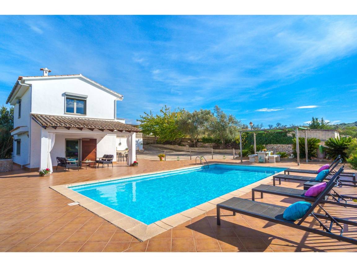 150 M² Huis ∙ 2 Slaapkamers ∙ 4 Gasten - Sineu
