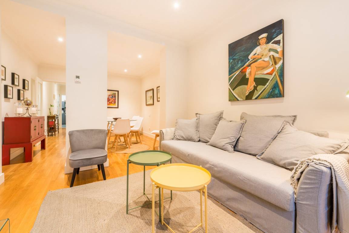 89 M² Apartment ∙ 2 Bedrooms ∙ 6 Guests - Madrid