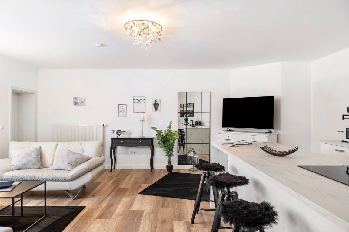 90 M² Ferienwohnung ∙ 1 Schlafzimmer ∙ 4 Gäste - Bad Emstal