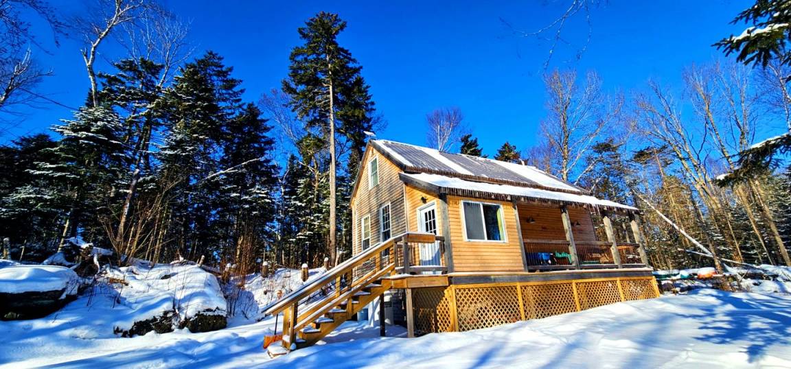 House ∙ 3 Bedrooms ∙ 8 Guests - Greenville, ME