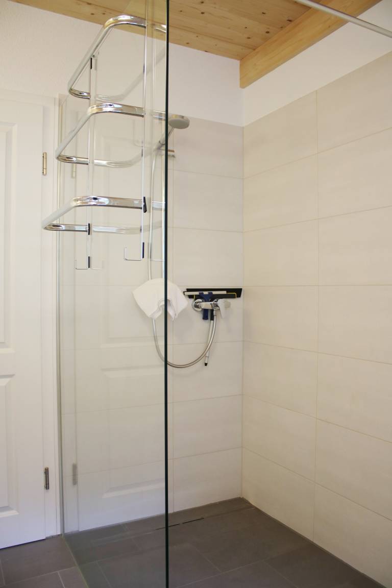 110 m² Ferienwohnung ∙ 3 Schlafzimmer ∙ 8 Gäste – Bild 14