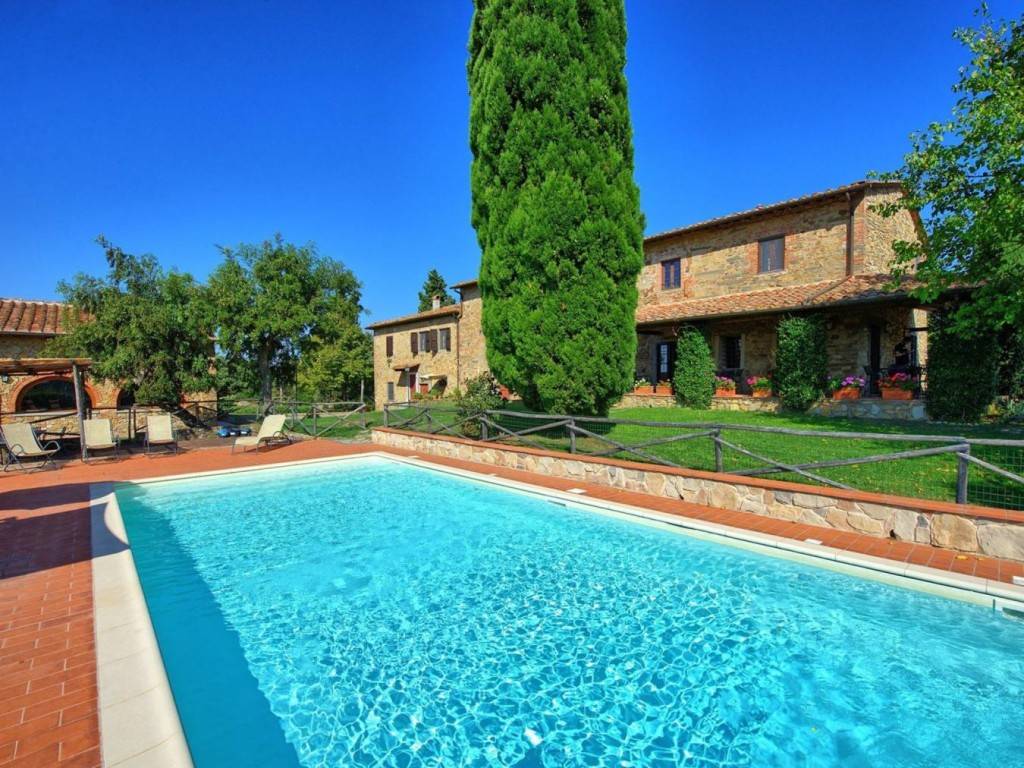 350 M² Agriturismo ∙ 5 Camere Da Letto ∙ 16 Ospiti - Prato