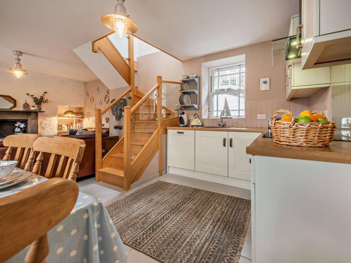 Cottage ∙ 2 Bedrooms ∙ 4 Guests - Milford Haven