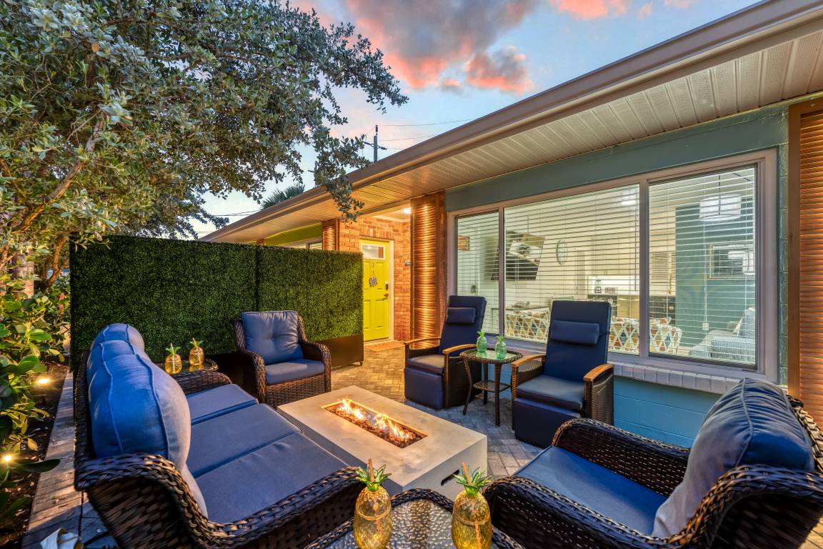 House ∙ 2 Bedrooms ∙ 6 Guests - Siesta Key, FL