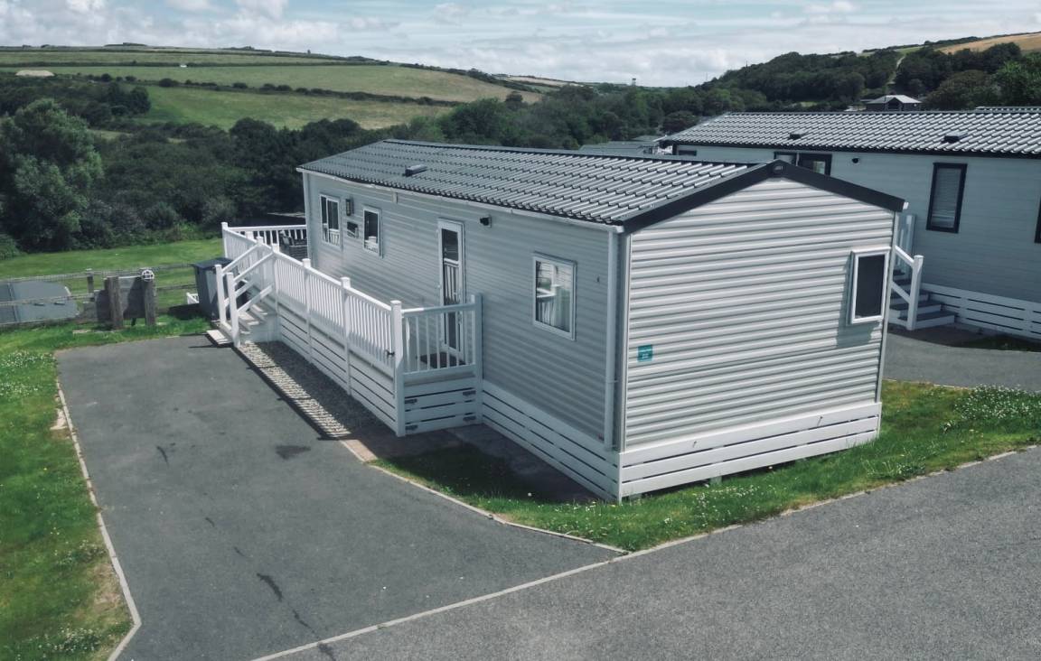 40 M² Herberg ∙ 3 Slaapkamers ∙ 8 Gasten - Newquay
