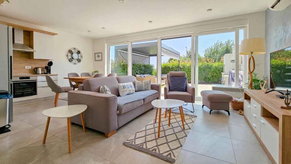 65 M² Huis ∙ 2 Slaapkamers ∙ 6 Gasten - Novigrad