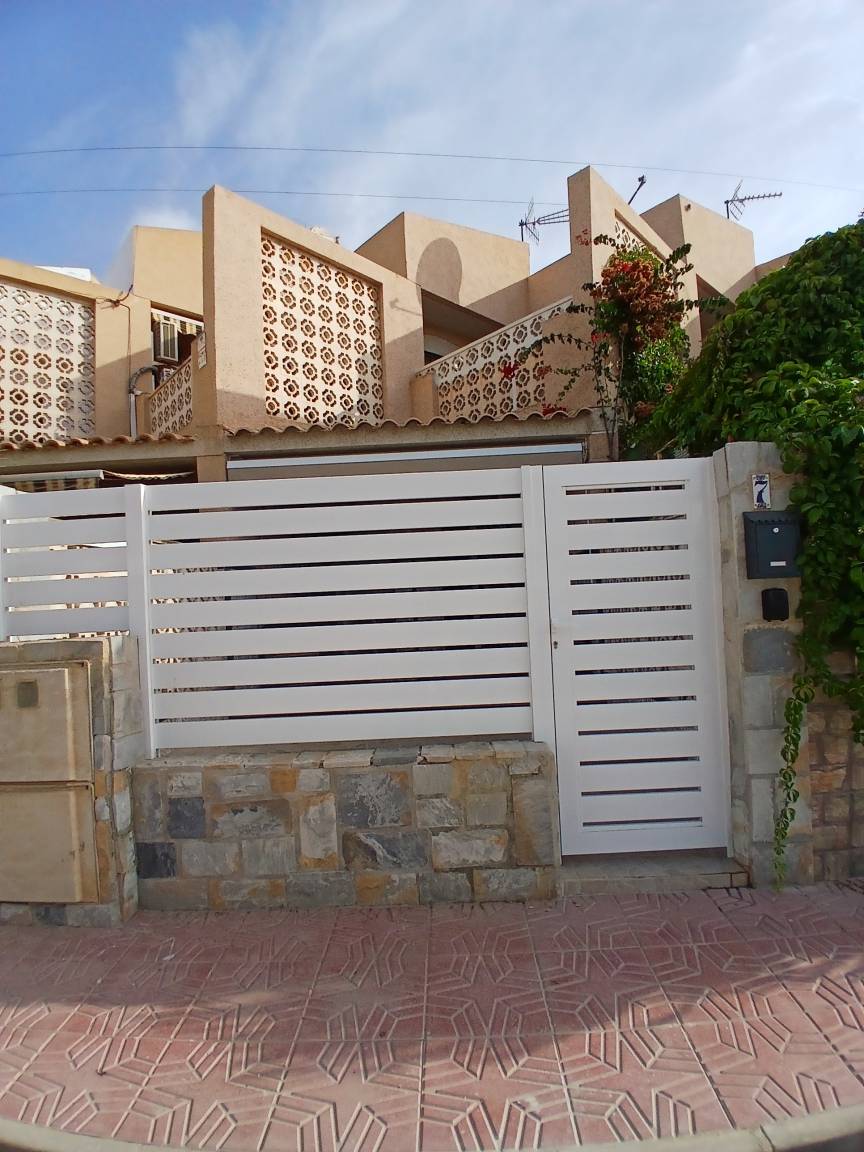 70 M² Talo ∙ 2 Makuuhuonetta ∙ 6 Vierasta - Mazarrón