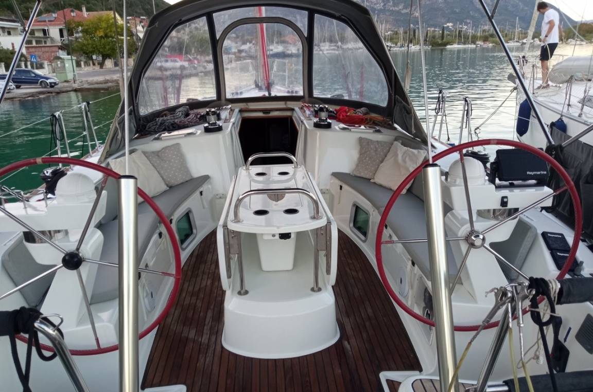 15 M² Houseboat ∙ 3 Bedrooms ∙ 6 Guests - Greece