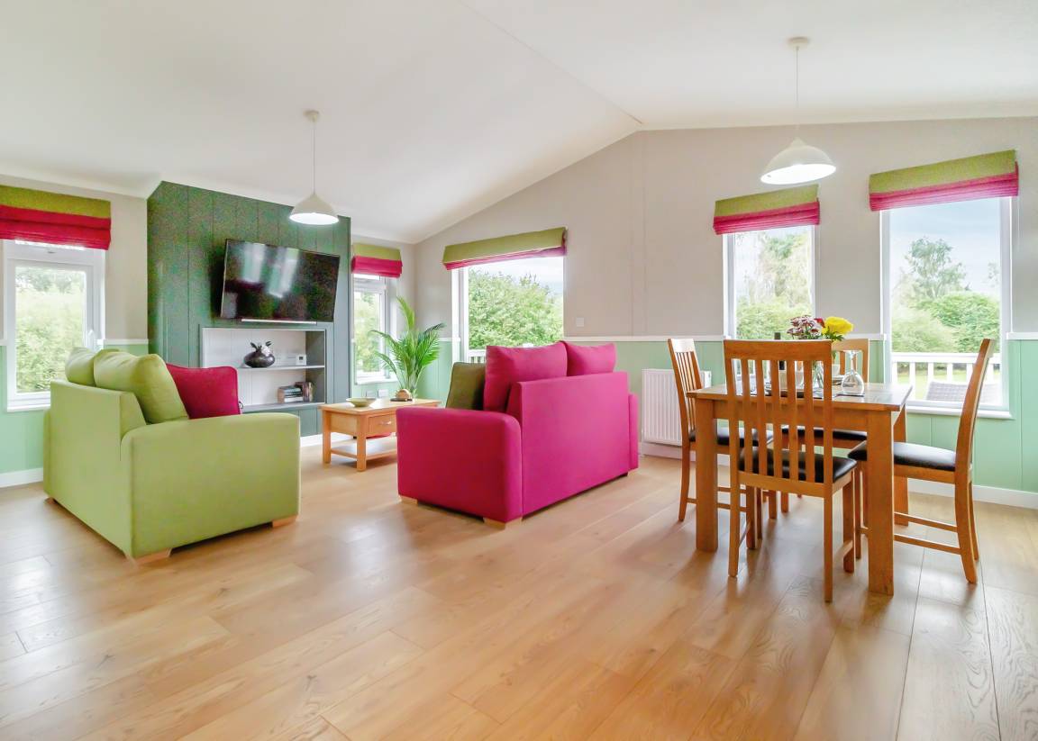 Chalet ∙ 2 Bedrooms ∙ 4 Guests - Dereham