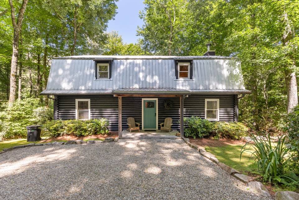 House ∙ 2 Bedrooms ∙ 6 Guests - Highlands, NC