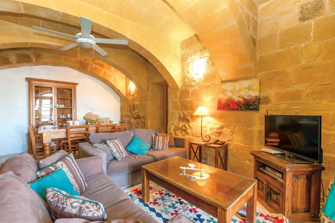 Villa ∙ 3 Bedrooms ∙ 8 Guests - Malta