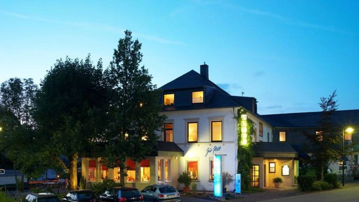 16 M² Hotel ∙ 1 Habitación ∙ 1 Huésped - Hermeskeil