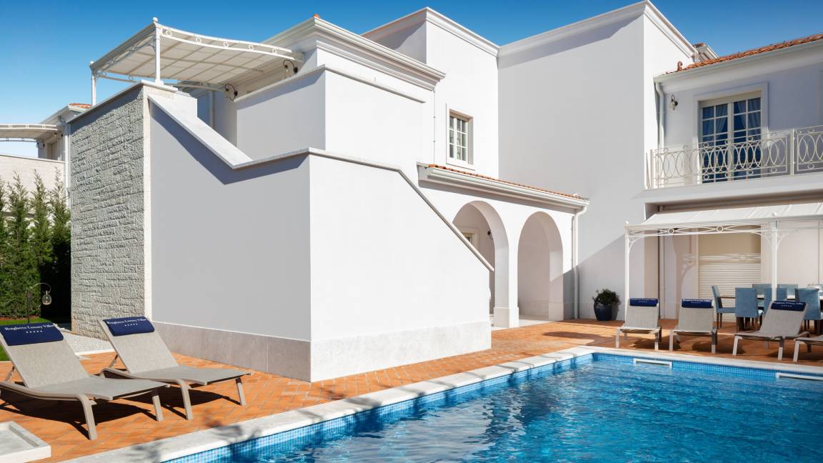 287 M² Villa ∙ 4 Bedrooms ∙ 8 Guests - Poreč