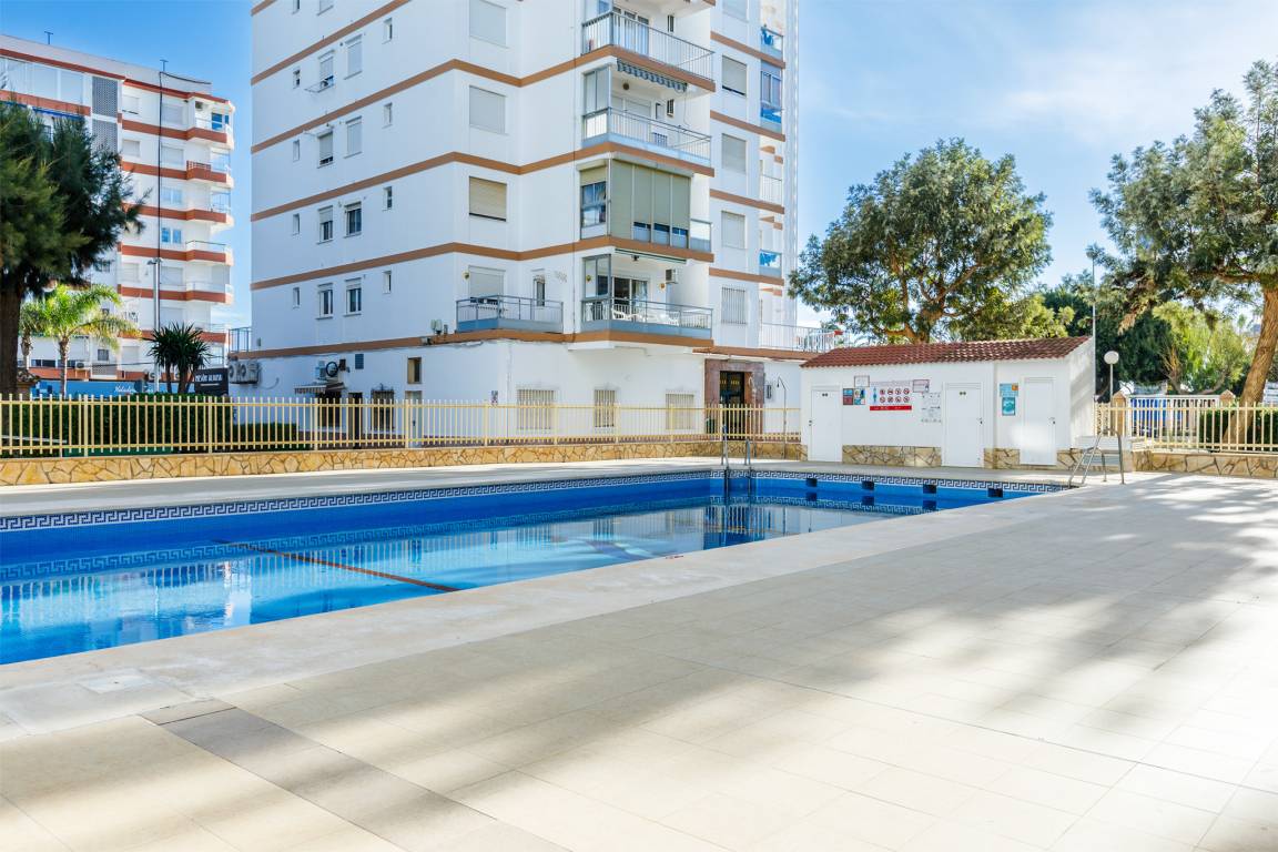 70 M² Apartamento ∙ 2 Habitaciones ∙ 4 Huéspedes - Torre del Mar