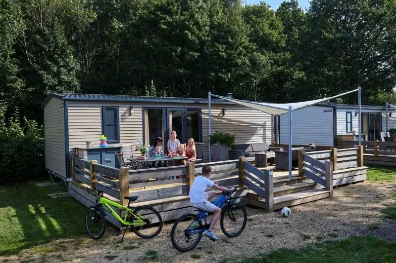 31 M² Caravan ∙ 3 Slaapkamers ∙ 6 Gasten - Groningen