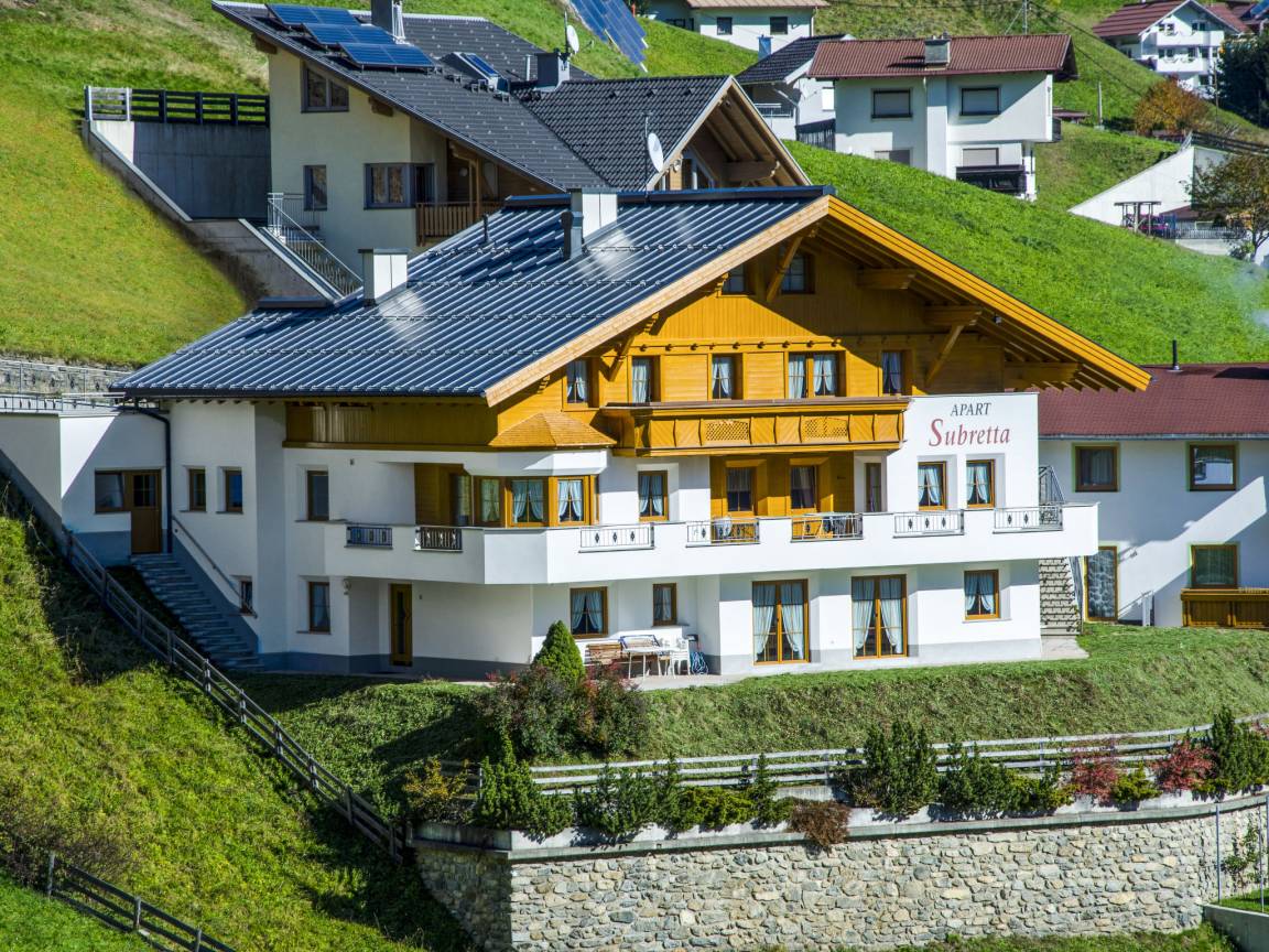 80 M² Ferienhaus ∙ 2 Schlafzimmer ∙ 9 Gäste - Samnaun
