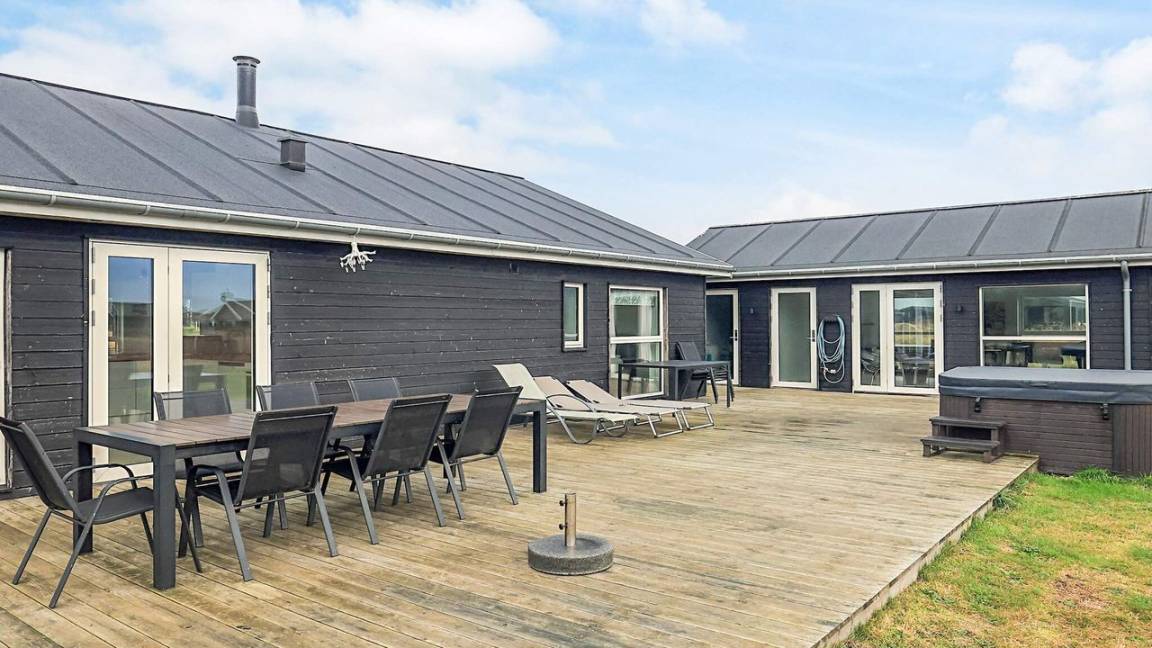 162 M² Ferienhaus ∙ 4 Schlafzimmer ∙ 10 Gäste - Løkken