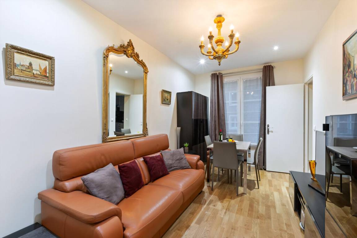 40 M² Apartment ∙ 2 Bedrooms ∙ 4 Guests - Eiffel Tower