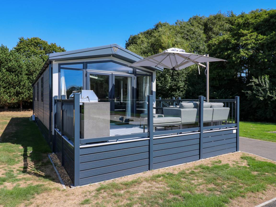 Cottage ∙ 2 Bedrooms ∙ 6 Guests - Essex