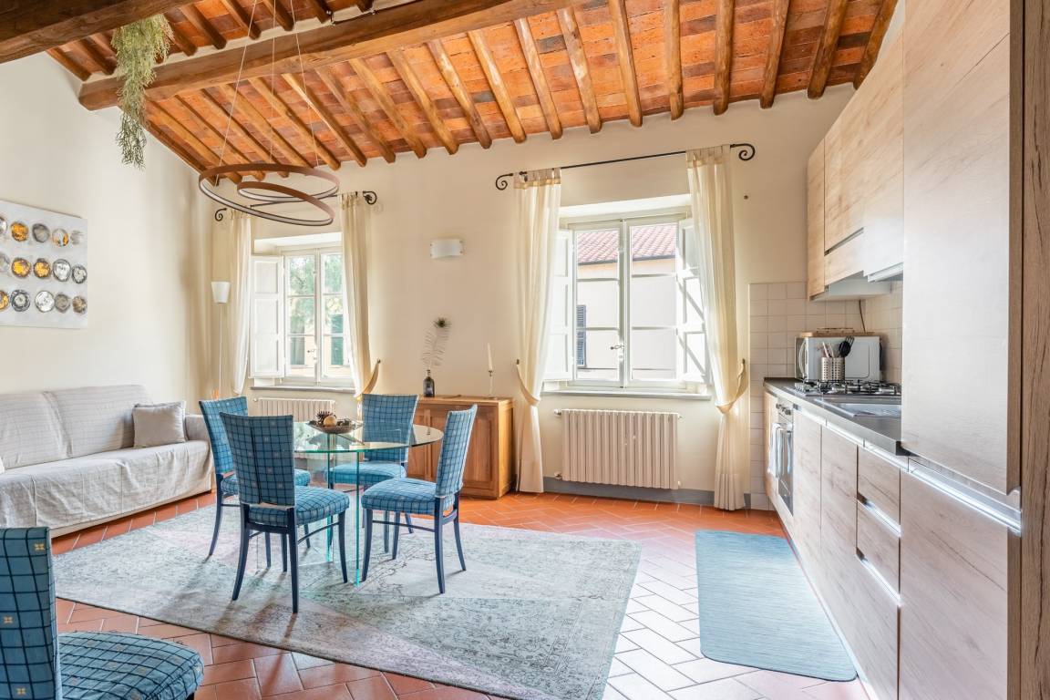 80 M² Appartement ∙ 2 Slaapkamers ∙ 5 Gasten - Lucca