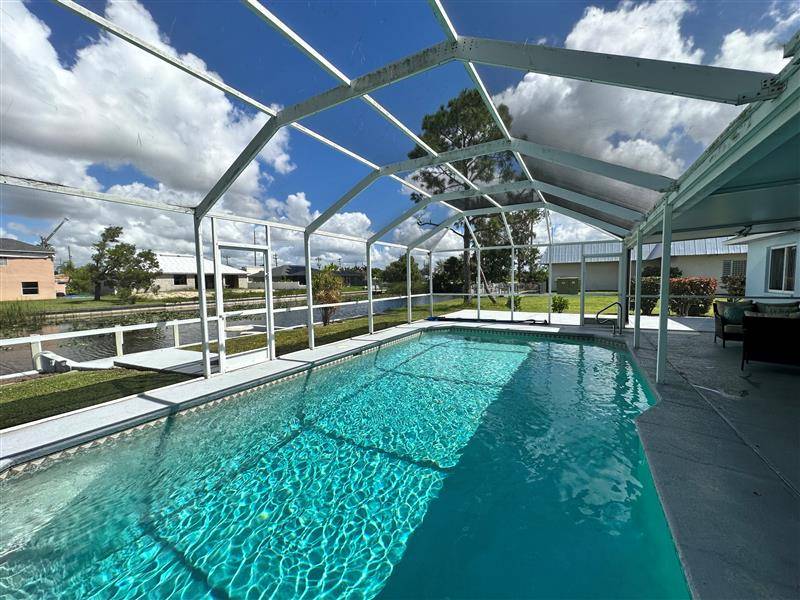 148 M² House ∙ 3 Bedrooms ∙ 6 Guests - Cape Coral, FL