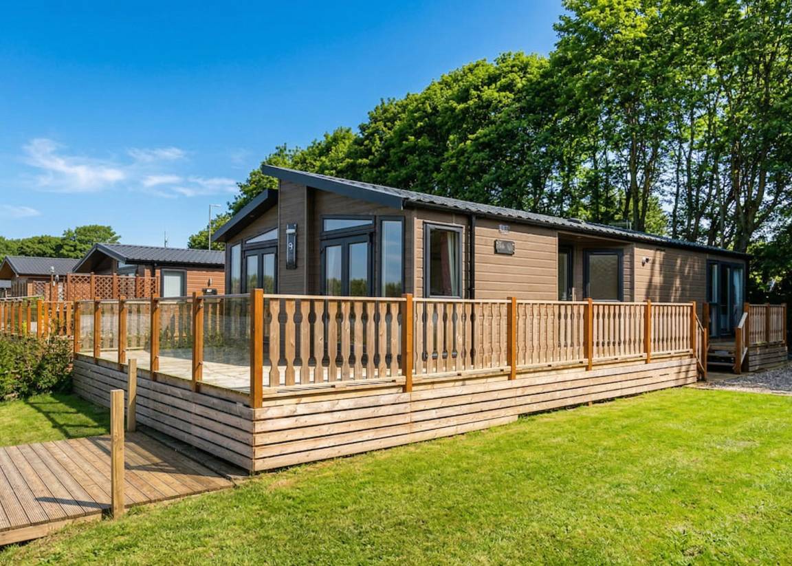 Chalet ∙ 2 Bedrooms ∙ 4 Guests - Lancashire