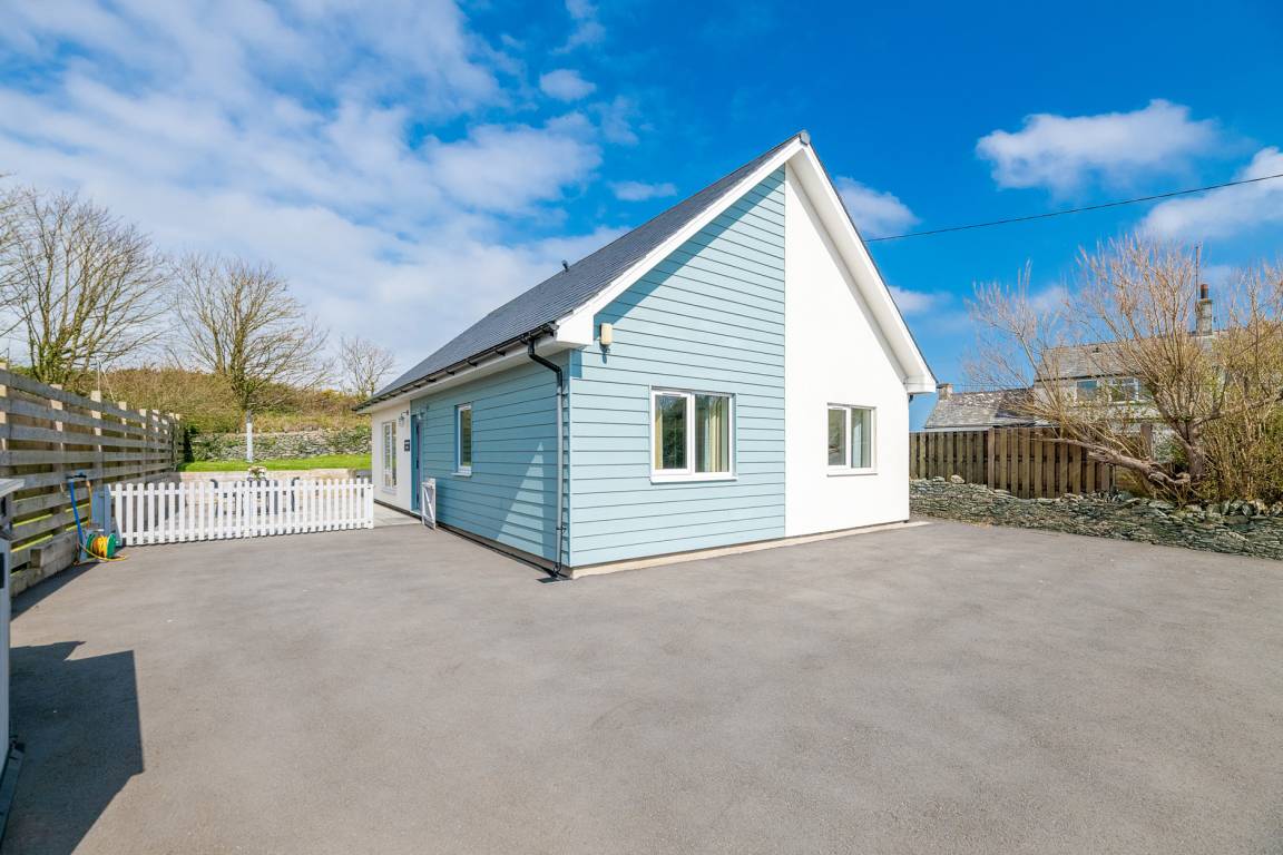 Cottage ∙ 3 Bedrooms ∙ 6 Guests - Holyhead