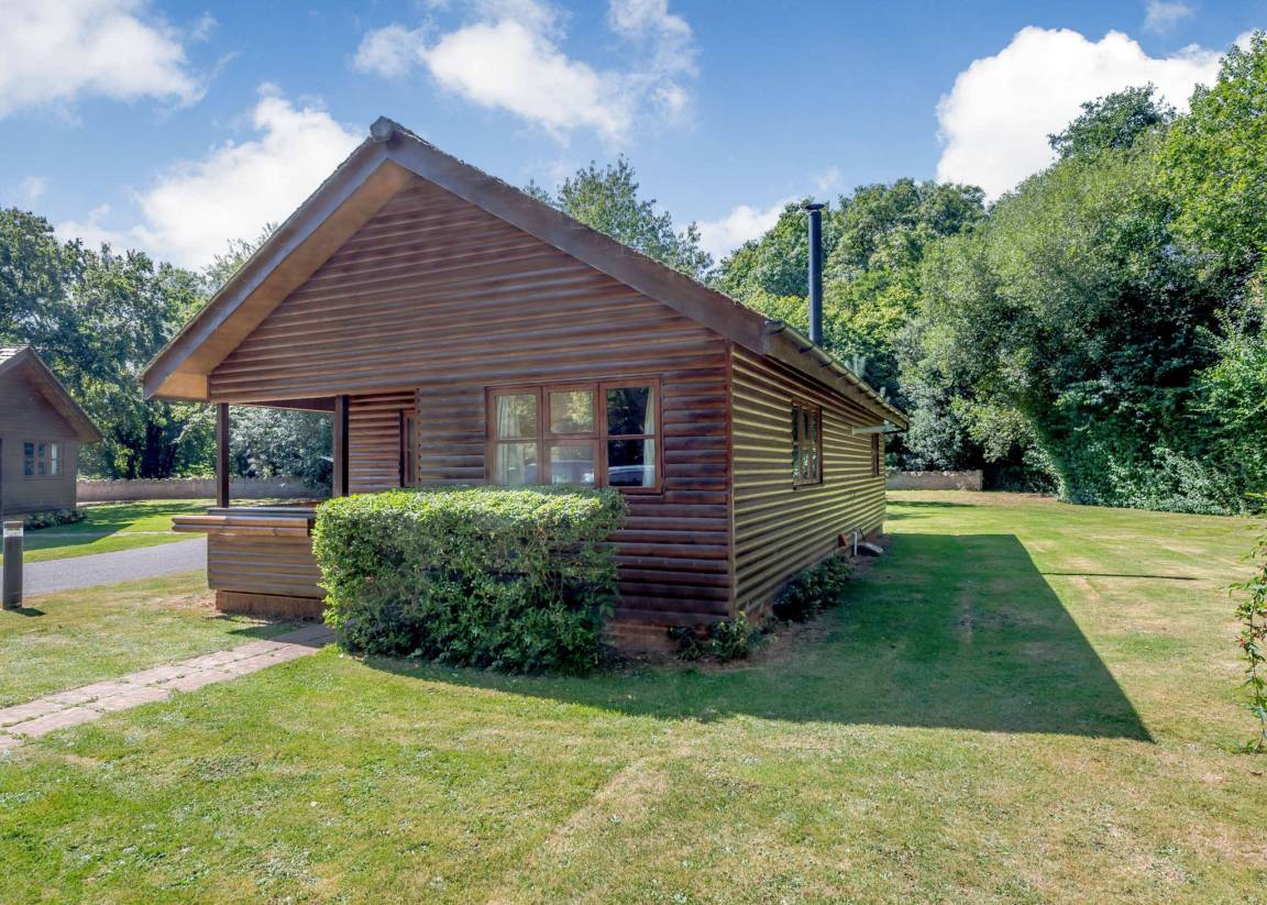 Chalet ∙ 2 Bedrooms ∙ 4 Guests - Cotswolds