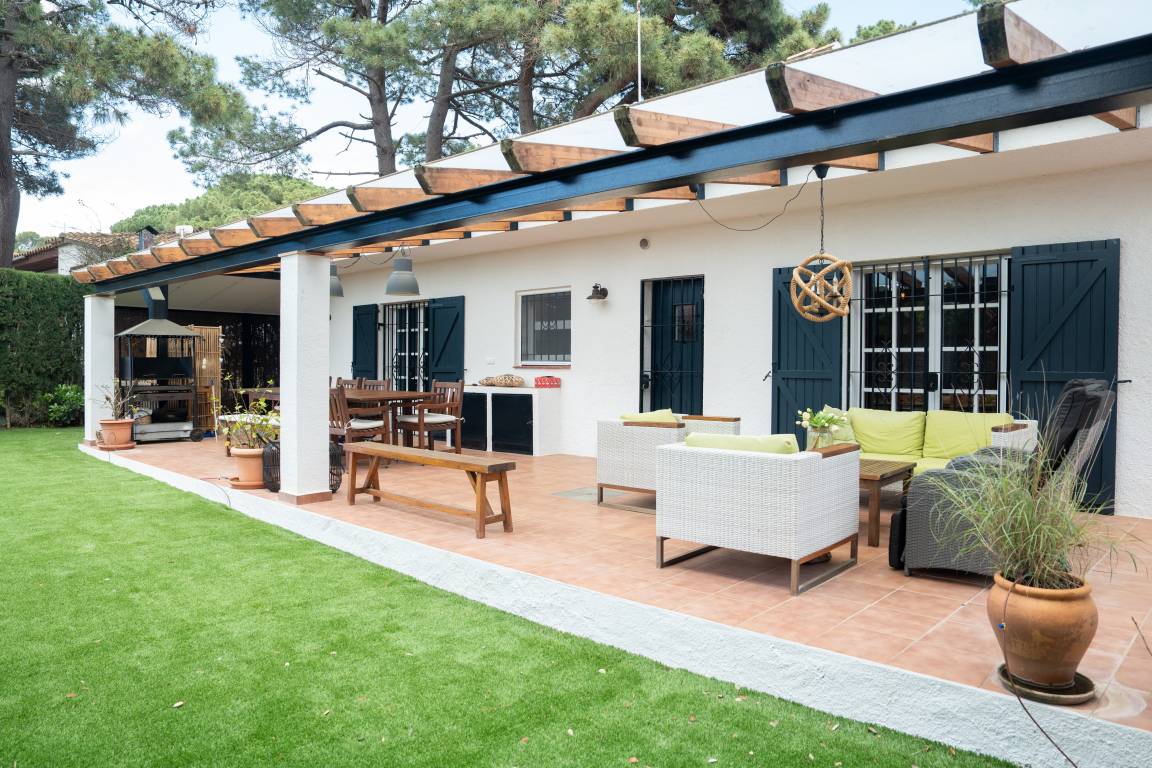 190 M² Villa ∙ 6 Bedrooms ∙ 11 Guests - Begur