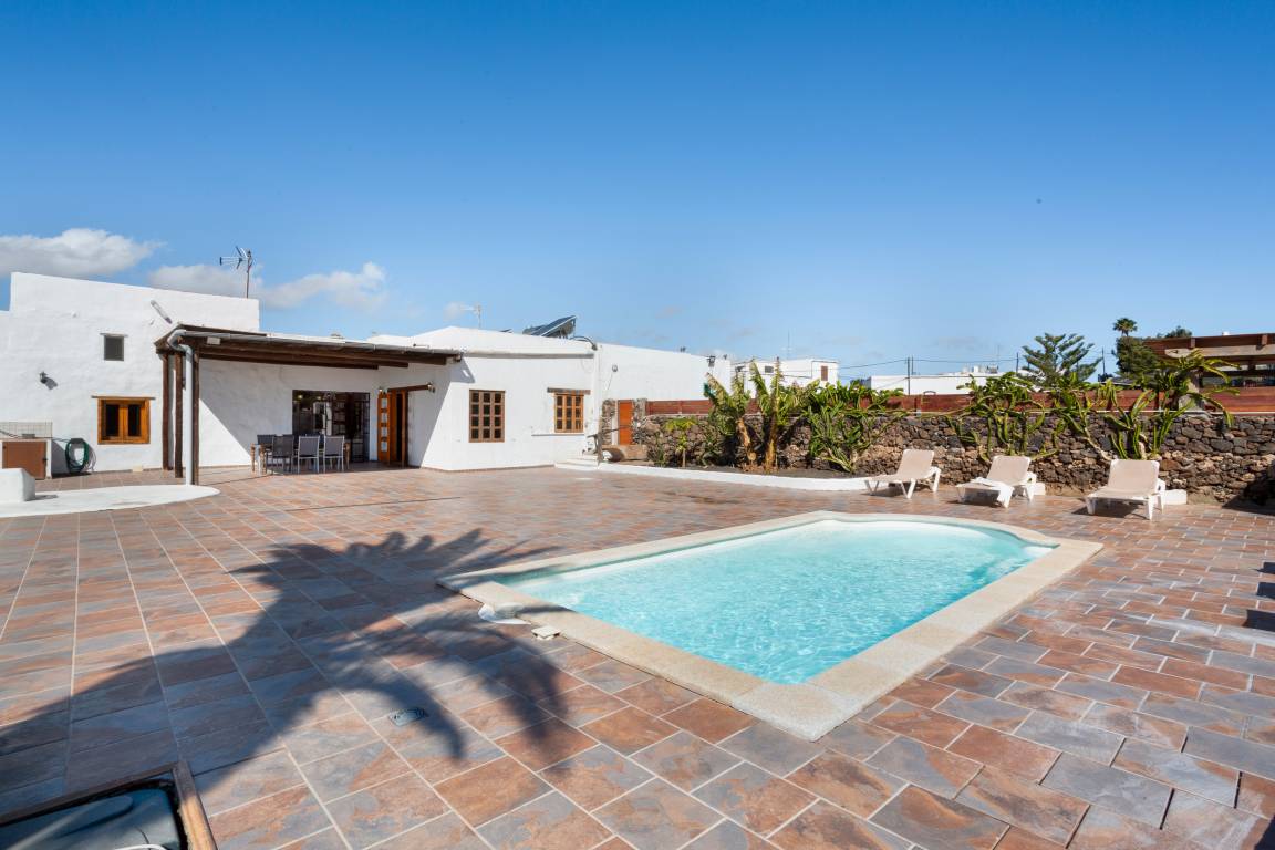 250 M² Casa ∙ 4 Habitaciones ∙ 10 Huéspedes - Teguise
