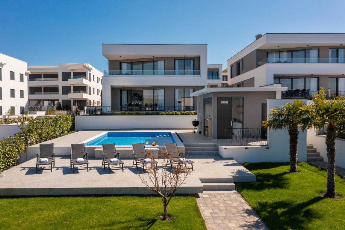 230 M² Villa ∙ 6 Schlafzimmer ∙ 12 Gäste - Krk