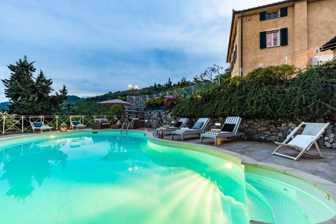 300 M² Apartamento ∙ 8 Habitaciones ∙ 16 Huéspedes - Lucca