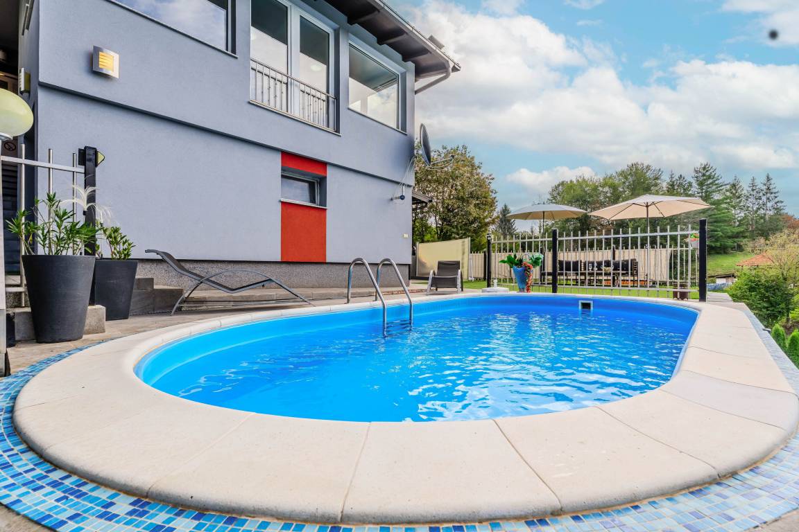 140 M² Ferienhaus ∙ 2 Schlafzimmer ∙ 6 Gäste - Karlovac