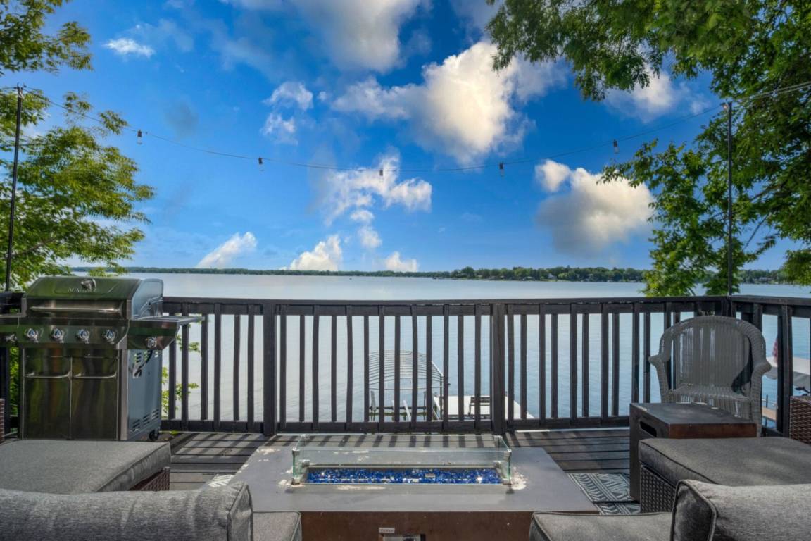 149 M² House ∙ 3 Bedrooms ∙ 6 Guests - Lake County, IL
