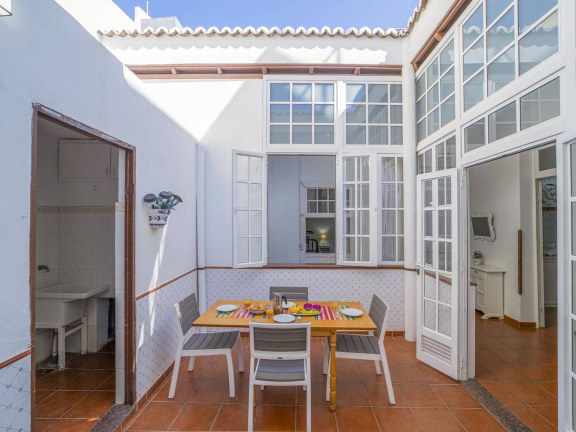 150 M² Apartamento ∙ 3 Habitaciones ∙ 6 Huéspedes - El Paso