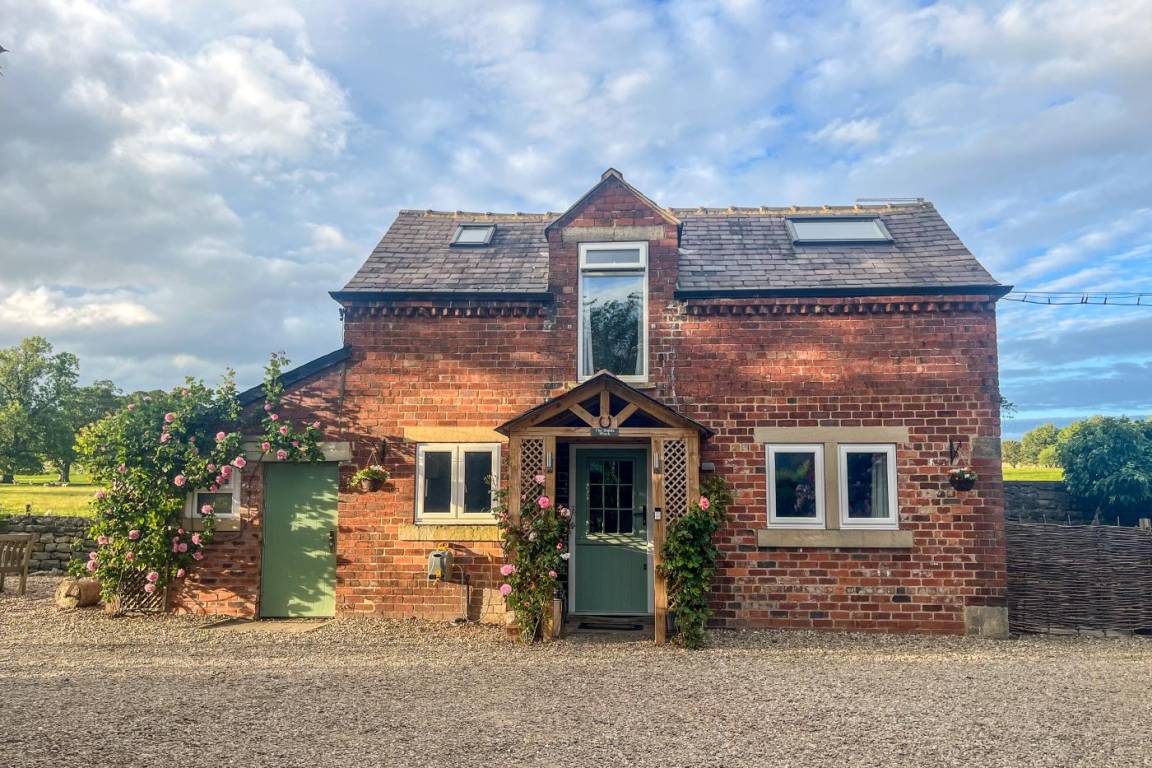 Cottage ∙ 2 Bedrooms ∙ 4 Guests - Knaresborough