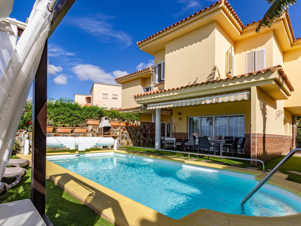 200 M² House ∙ 4 Bedrooms ∙ 8 Guests - Maspalomas